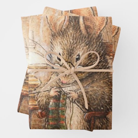 Feuille De Papier Cadeau "Mme Mouse Tricot" par Beatrix Potter (En situation)