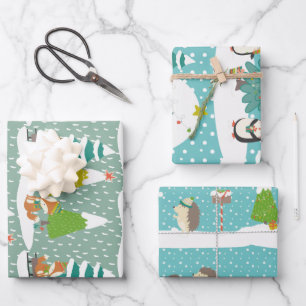 Feuille De Papier Cadeau Modèle de Noël de renard hérisson et manchot