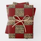 Feuille De Papier Cadeau Modern Checkerboard Geometric pattern  (En situation)