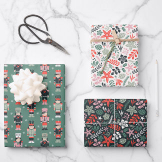 Feuille De Papier Cadeau Modern Christmas floral and nutcrackers