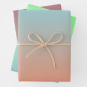 Feuille De Papier Cadeau Moderne Elégant Ombre Minimal Rose Bleu Vert (En situation)