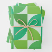 Feuille De Papier Cadeau Motif abstrait Mid Century Mint et vert citron (En situation)