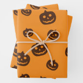 Feuille De Papier Cadeau motif citrouille d'Halloween (En situation)