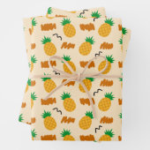 Feuille De Papier Cadeau Motif d'ananas à main cuite (En situation)