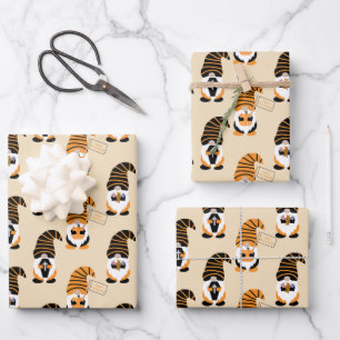 Feuille De Papier Cadeau Motif De Gnomes, Halloween Gnomes Trick Ou Treat