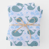 Feuille De Papier Cadeau Motif des baleines bleues (En situation)