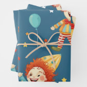 Feuille De Papier Cadeau Motif des Clowns d'Anniversaire (En situation)