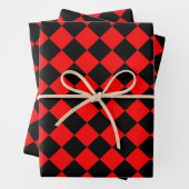 Feuille De Papier Cadeau Motif diamant Red Black Checker (En situation)