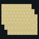 Feuille De Papier Cadeau Motif d'icône simple Gold/White Christmas Tree<br><div class="desc">Un motif simple et minimaliste en or de vacances et en arbre blanc de Noël créé en utilisant une police d'image unique. La police/icône est répétée dans des lignes décalées pour une impression transparente sur tout le long. Ce motif emblématique est une idée amusante pour l'emballage de cadeaux, l'artisanat ou...</div>
