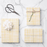 Feuille De Papier Cadeau Motif fait main Gingham jaune Mignon SUR MESURE<br><div class="desc">Emballage cadeau parfait pour une fête amusante ! Art fait main pour vous ! Parfait pour un anniversaire,  un mariage d'été,  une fête de mariage,  un anniversaire de mariage,  une soirée entre filles,  une fête de fiançailles,  ou à tout moment !</div>