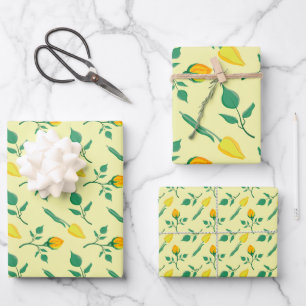 Feuille De Papier Cadeau Motif floral avec rose jaune et fleurs de tulipe