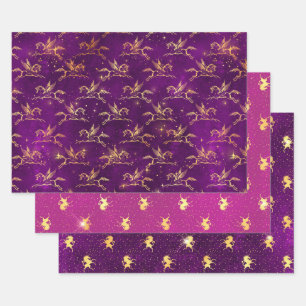 Feuille De Papier Cadeau Motif Licorne Dorée Étincelante sur Fond Violet et