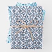 Feuille De Papier Cadeau Motif moderne Géométrique simple bleu blanc (En situation)