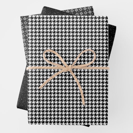 Feuille De Papier Cadeau Motif noir et blanc classique (En situation)