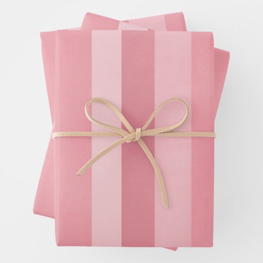 Feuille De Papier Cadeau Motif rayures texturées rose mignon (En situation)