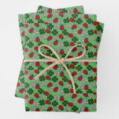Feuille De Papier Cadeau Motif rouge et vert mignon Ladybug (En situation)