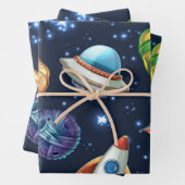 Feuille De Papier Cadeau Motif spatial (En situation)