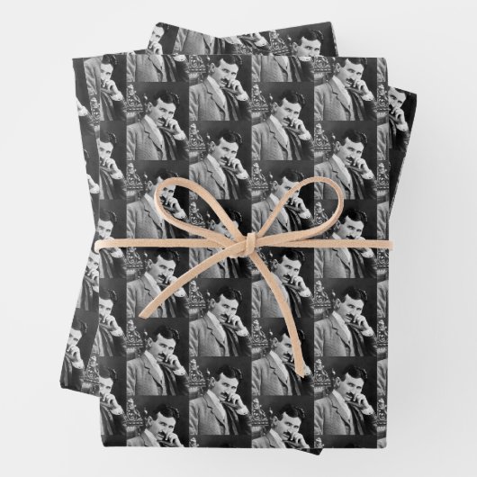 Feuille De Papier Cadeau Nikola Tesla À L'Âge 40 1896 (En situation)