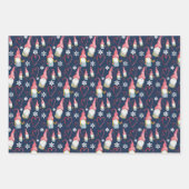 Feuille De Papier Cadeau Noël mignonne Gnome en amour (Devant)