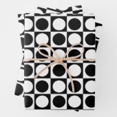 Feuille De Papier Cadeau Noir blanc À damiers Pois (En situation)