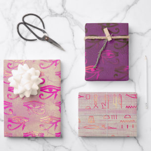 Feuille De Papier Cadeau Oeil violet égyptien de Horus enveloppant des feu
