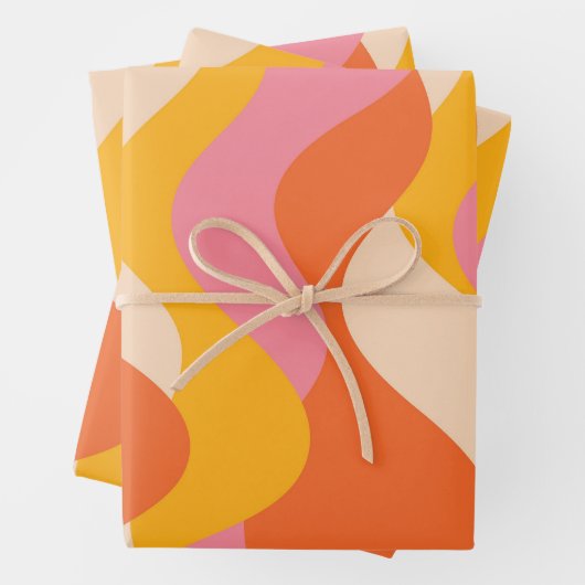 Feuille De Papier Cadeau Ondes orageuses de style rétro (En situation)