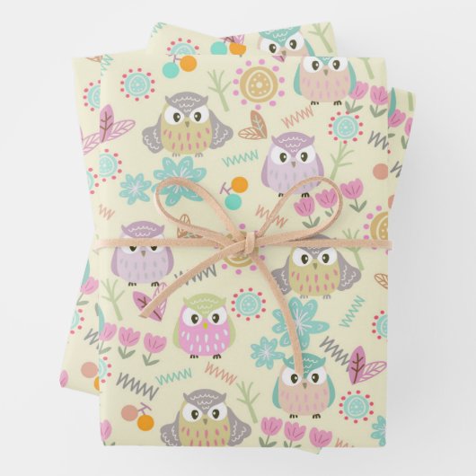 Feuille De Papier Cadeau Owl Pastel Jaune (En situation)