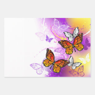 Feuille De Papier Cadeau Papillons Monarque sur Arrière - plan pourpre