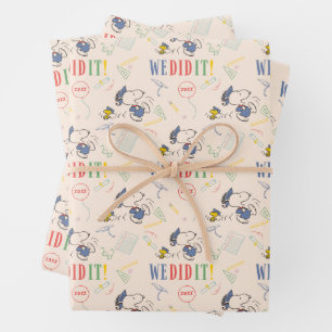 Feuille De Papier Cadeau Peanuts Snoopy Woodstock Nous avons réussi Diplômé