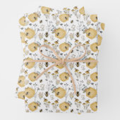 Feuille De Papier Cadeau Peigne de miel et fleurs d'abeilles (En situation)