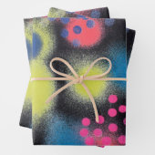 Feuille De Papier Cadeau Peinture par pulvérisation (En situation)