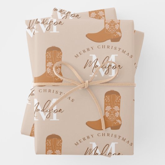Feuille De Papier Cadeau Personalized Merry Christmas Cowboy Boots Monogram (En situation)