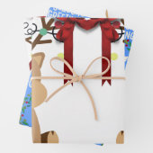 Feuille De Papier Cadeau Petit renne mignon et coquin (En situation)