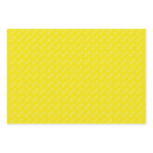 Petite sériole en jaune pâle sur jaune clair