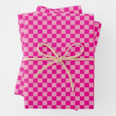Feuille De Papier Cadeau Plaid rose classique (En situation)