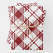 Feuille De Papier Cadeau Plaid rouge et blanc (En situation)