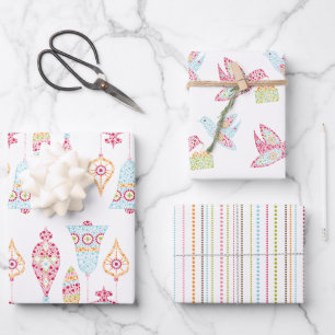 Feuille De Papier Cadeau Points rétro Oiseaux de Noël et ornements