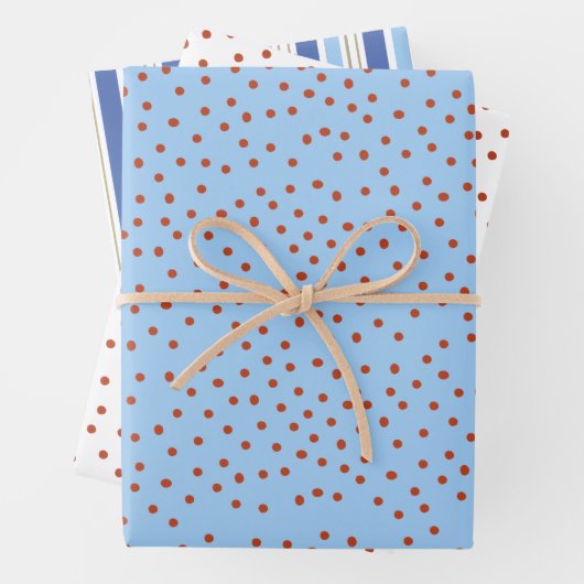 Feuille De Papier Cadeau Polka Dot and Stripe Gift Wrap Red Blue Holiday  (En situation)