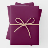 Feuille De Papier Cadeau Pourpre Tyrien Uni (En situation)