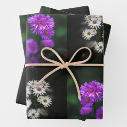 Feuille De Papier Cadeau Purple and White Flowers