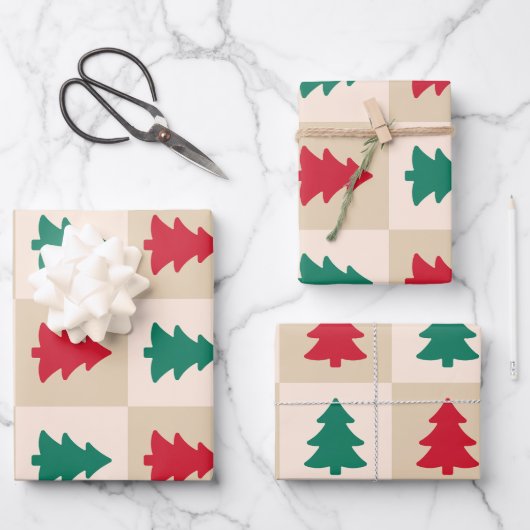Feuille De Papier Cadeau Red and Green Christmas Trees Pattern (Recto)
