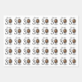 Feuille De Papier Cadeau Regarde qui a 30 ans ! Photo Joyeux anniversaire (Devant)