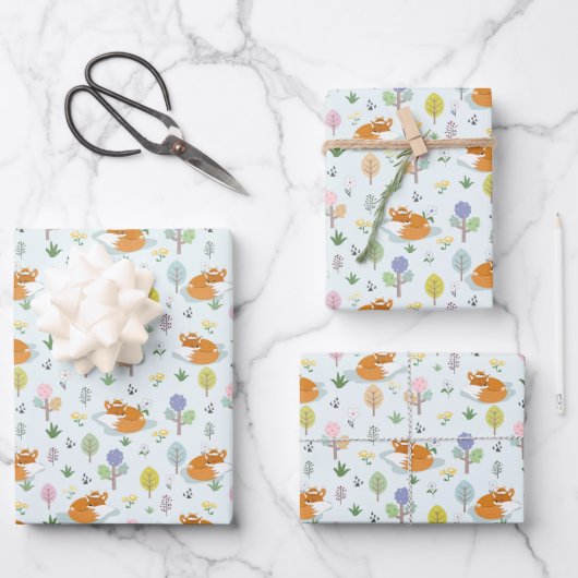 Feuille De Papier Cadeau Renard Mère Bébé Renard Endormi Dans La Forêt (Recto)