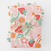 Feuille De Papier Cadeau Retro strawberry  (En situation)
