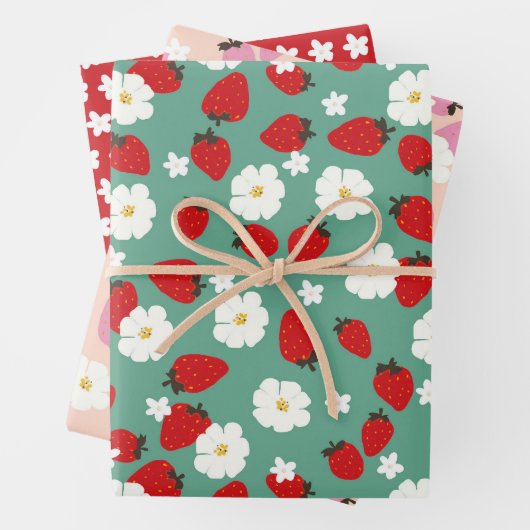 Feuille De Papier Cadeau Rêve de fraise florale de Noël (En situation)