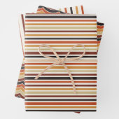 FEUILLE DE PAPIER CADEAU ROBE ORANGE BROWN TONNE TOMBE STRIPES (En situation)