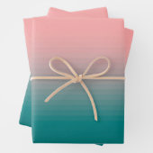 Feuille De Papier Cadeau Rose et Turquoise (En situation)
