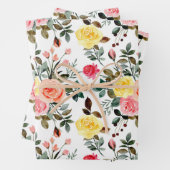 Feuille De Papier Cadeau Rose rouge (En situation)