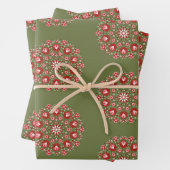 Feuille De Papier Cadeau Rosemaling vert olive (En situation)