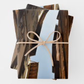 Feuille De Papier Cadeau Rue baignée de soleil (En situation)
